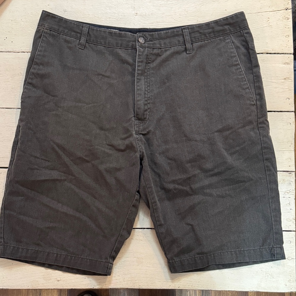 Volcom Men's Dark Grey Flat Front Shorts